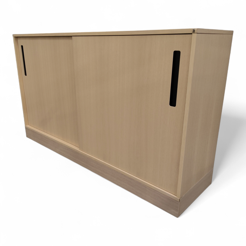 Nomono skap med skyvedører 2A4,