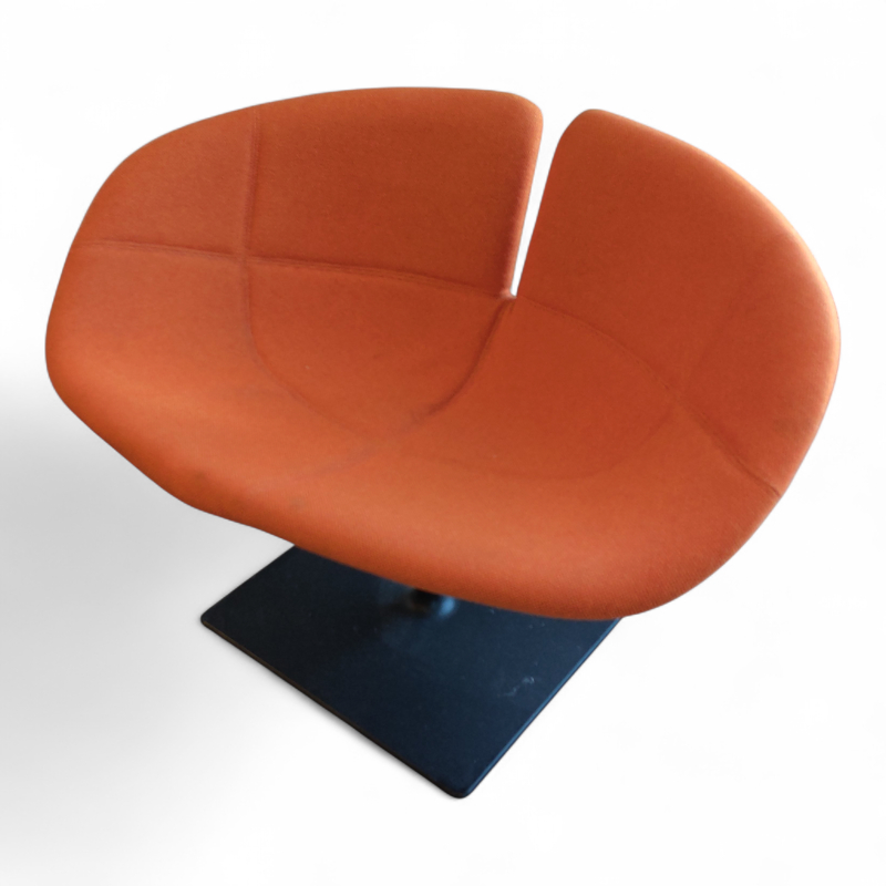 Fjord Armchair  Orange stoff, sort