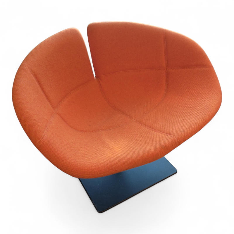 Fjord Armchair  Orange stoff, sort
