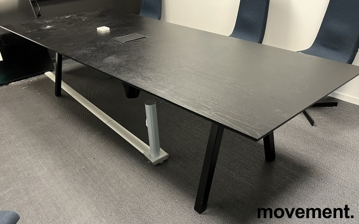 Factor møtebord 300x120/90cm