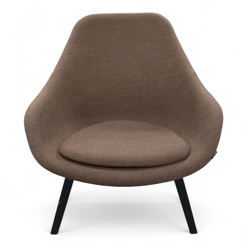 About a lounge AAL 92 Brun (lys