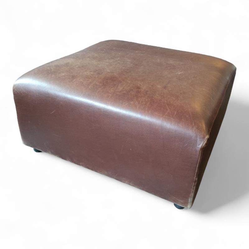 OK 004 pouf Brunt skinn, Brukt