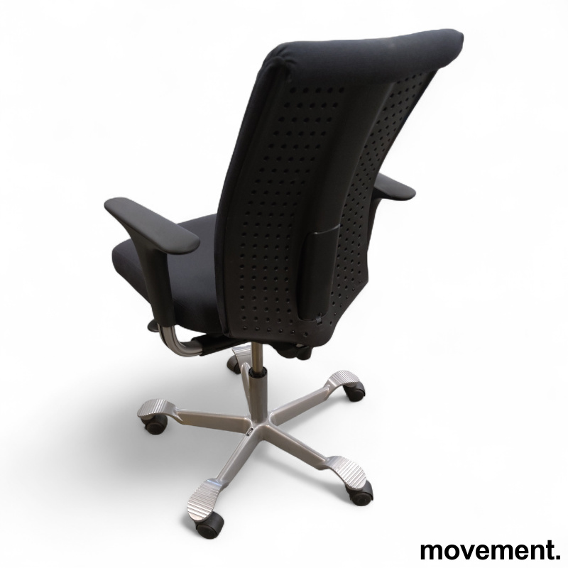 H05 5500 armlene Mørkt grått stoff - 2 / 2