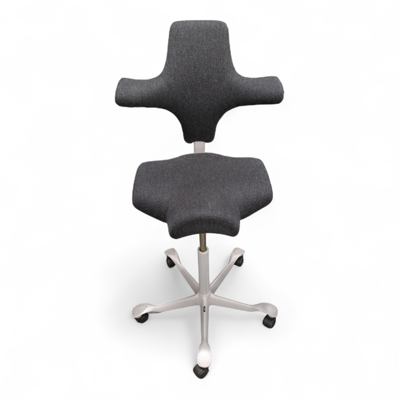Capisco 8106 standard høyde Mørkt