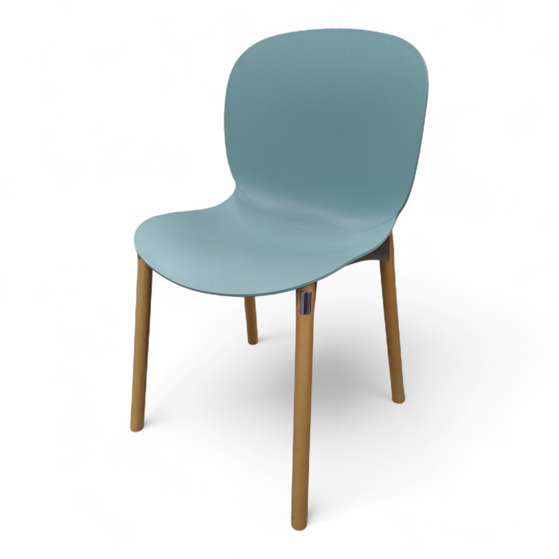 Noor 6080, plastsete og treben