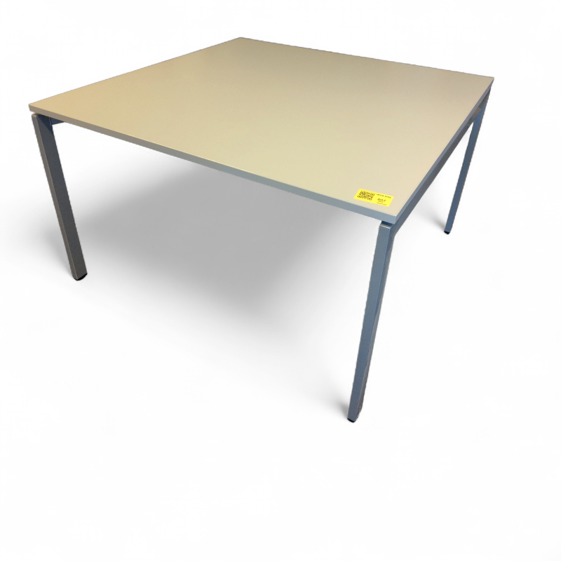 Nexus 120x120cm Lys grå laminat,