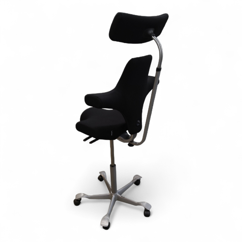 Capisco 8107 med nakkepute høy Sort