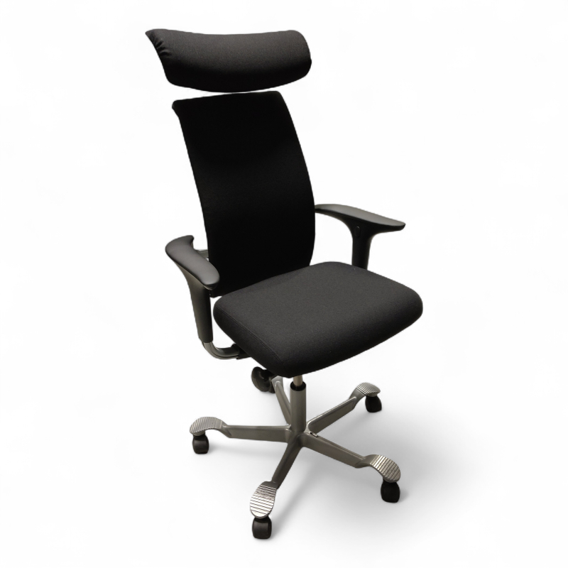 H05 5600 med nakkepute og