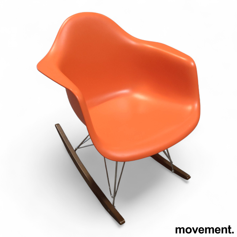 Eames Plastic Armchair RAR - 1 / 2