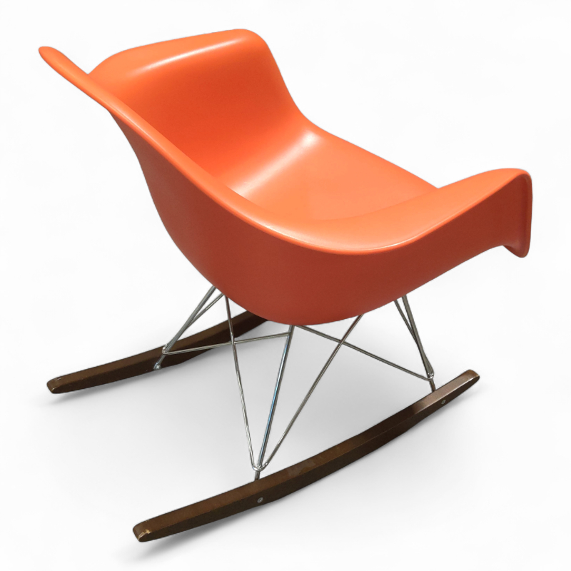 Eames Plastic Armchair RAR