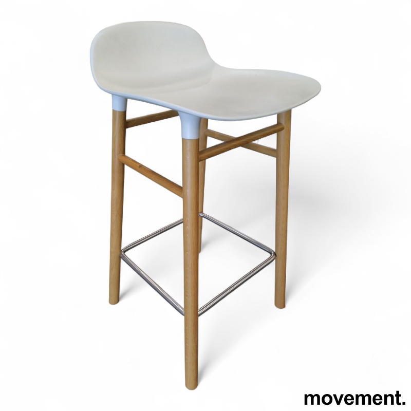 Form Barstol 75cm Hvitt sete, ben i - 1 / 3