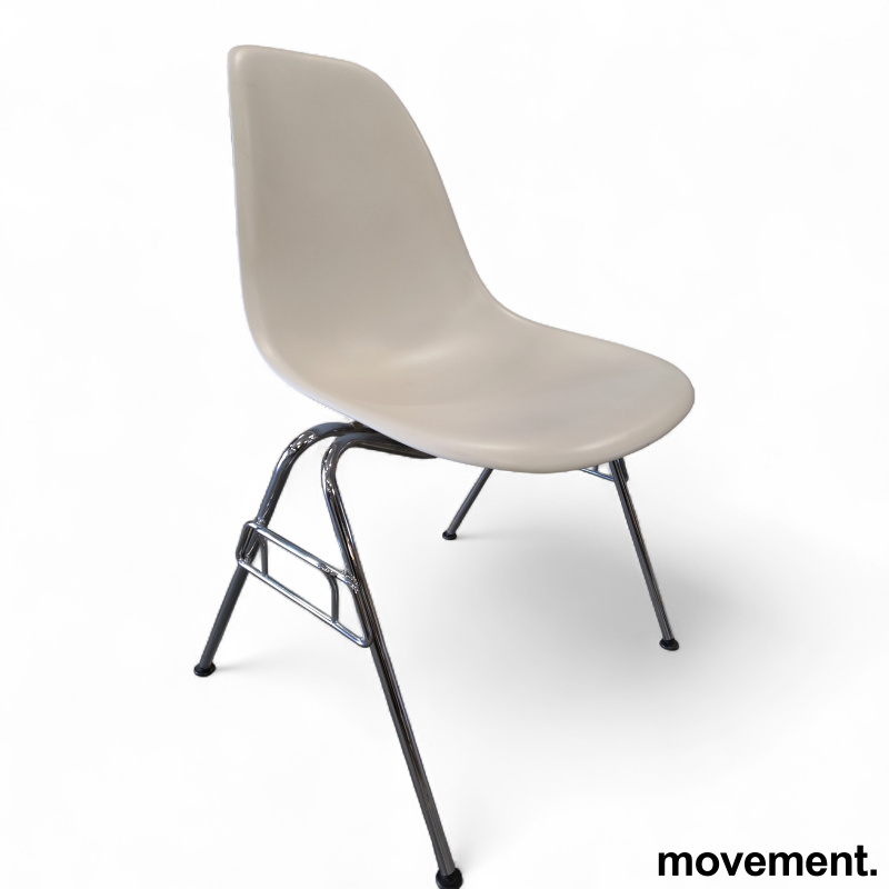 Eames Plastic Side Chair DSS Hvit - 1 / 3