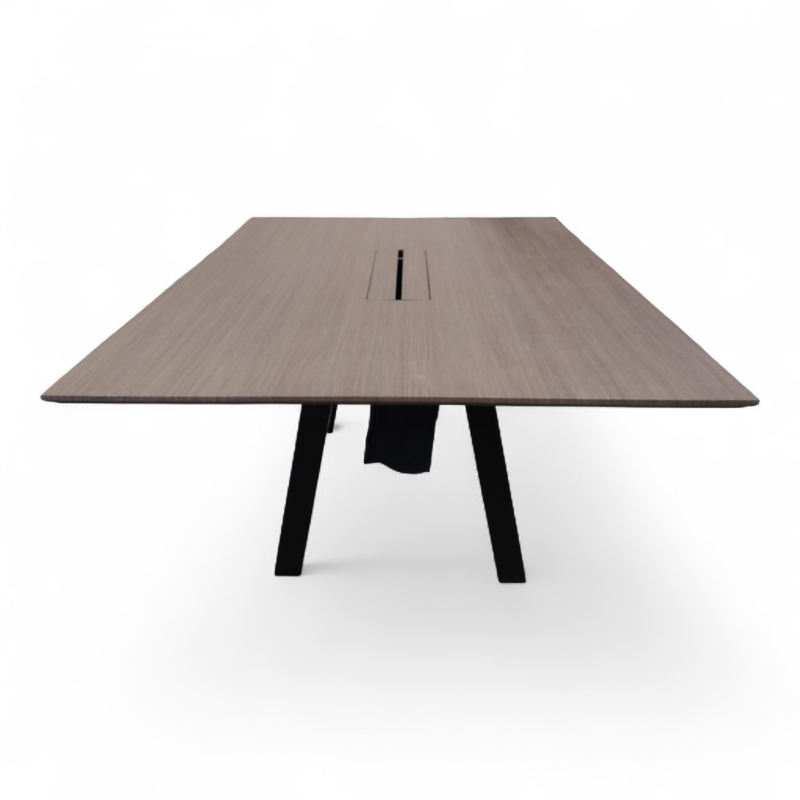 Factor møtebord 150x120cm Mørk brun