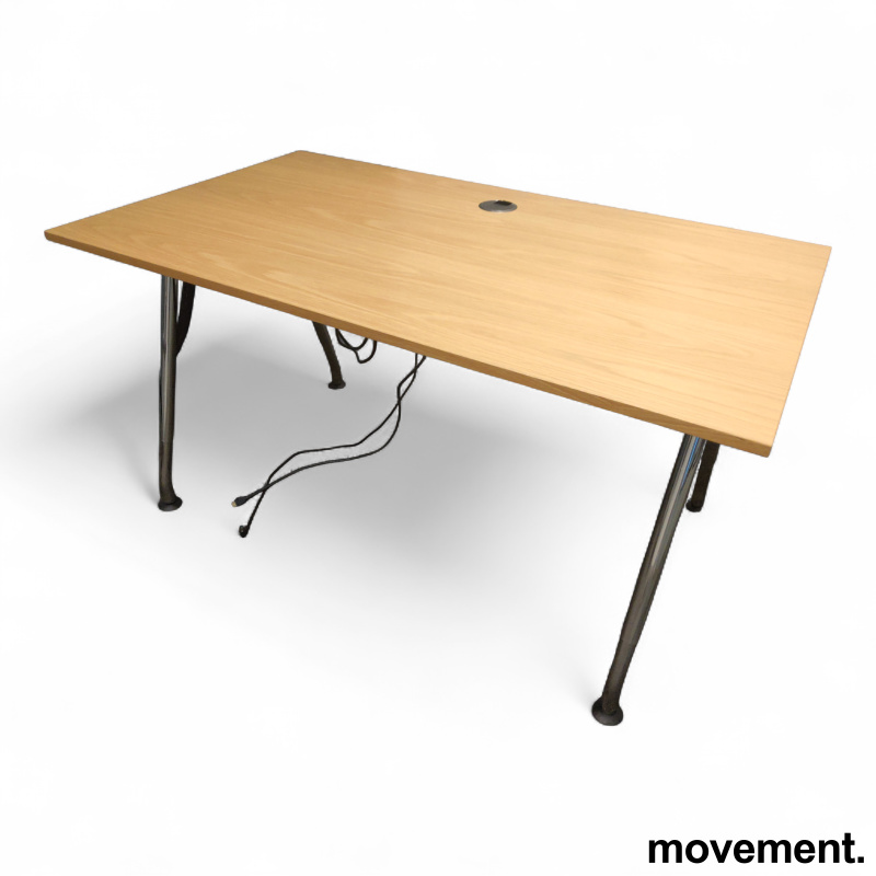 Skrivebord 140x80cm Eik finer, ben - 1 / 2