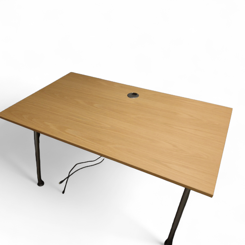 Skrivebord 140x80cm Eik finer, ben