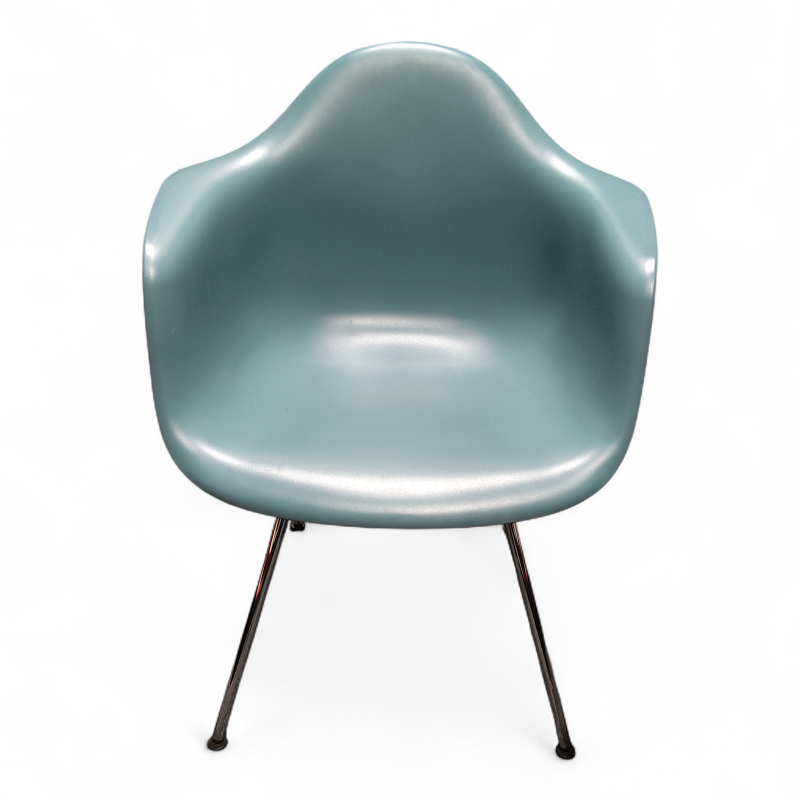 Eames Plastic Armchair DAX Turkis