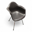 Eames Plastic Armchair DAX Sort - 1 / 2
