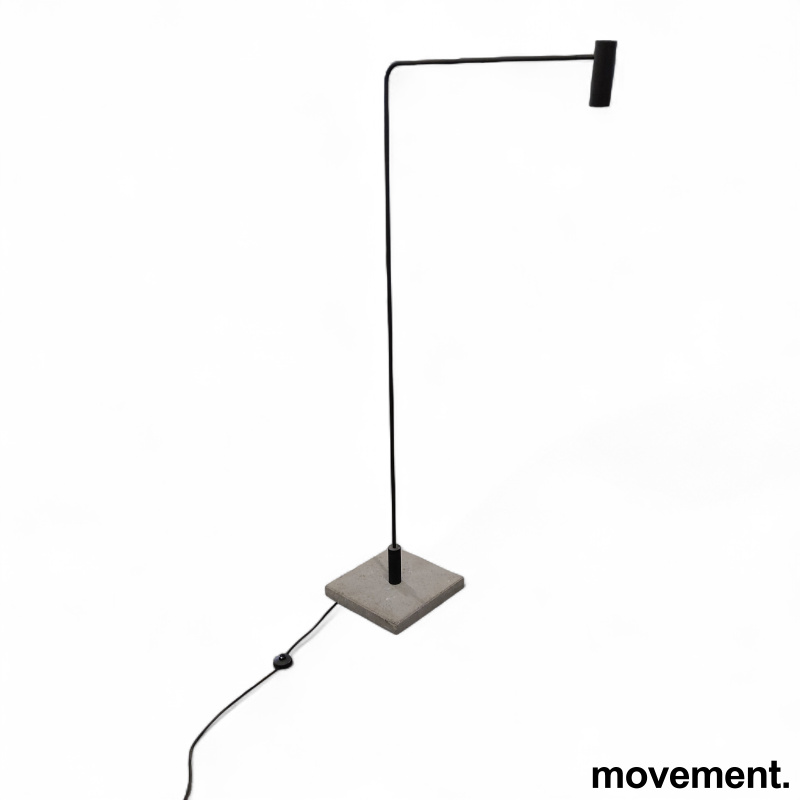 Stålampe med betongfot Sort, Pent - 1 / 3