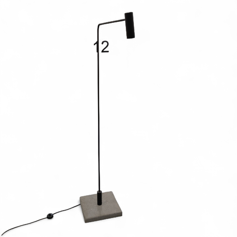 Stålampe med betongfot Sort, Pent