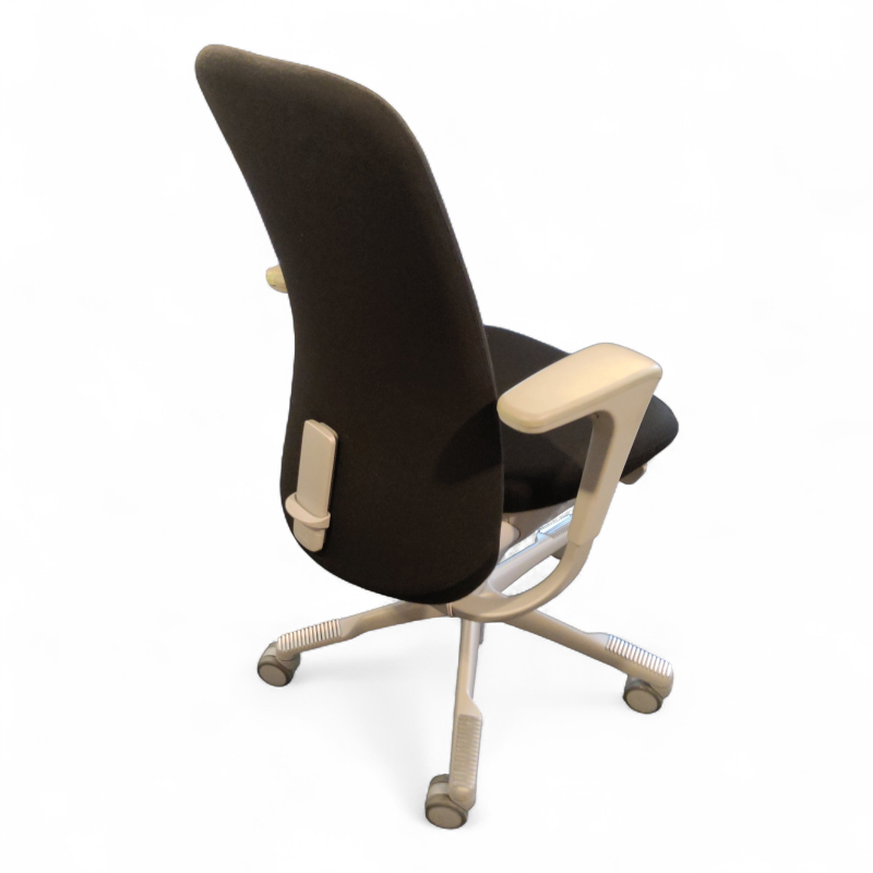 Sofi 7300, slideback armlene Sort