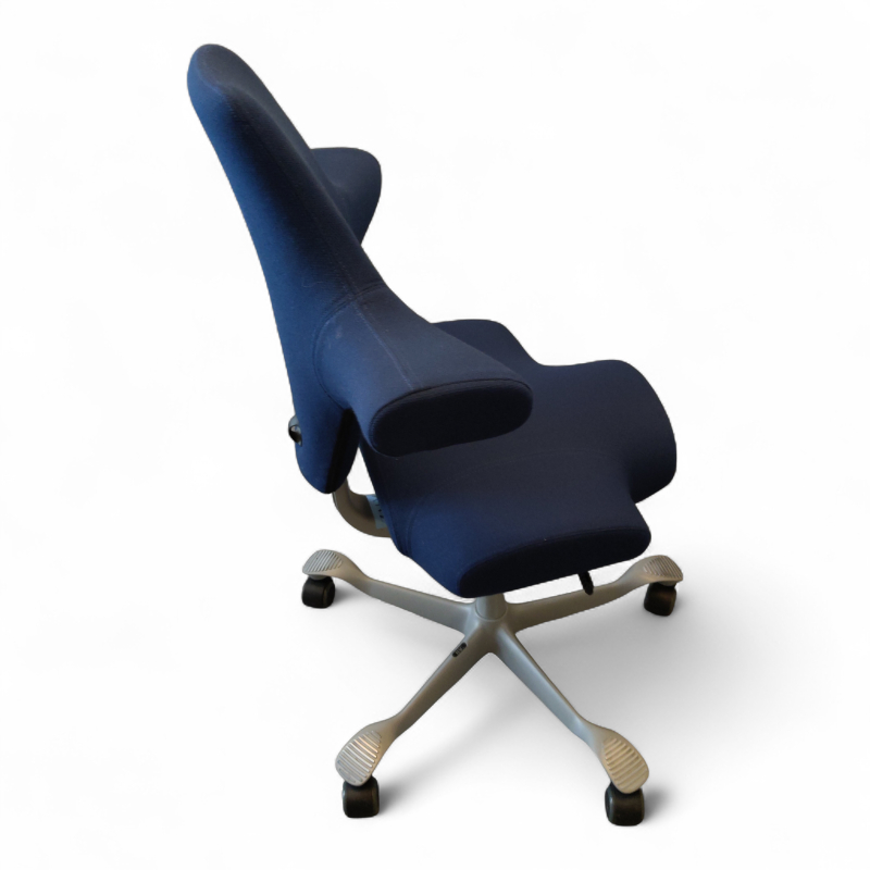Capisco 8106 standard høyde Blått