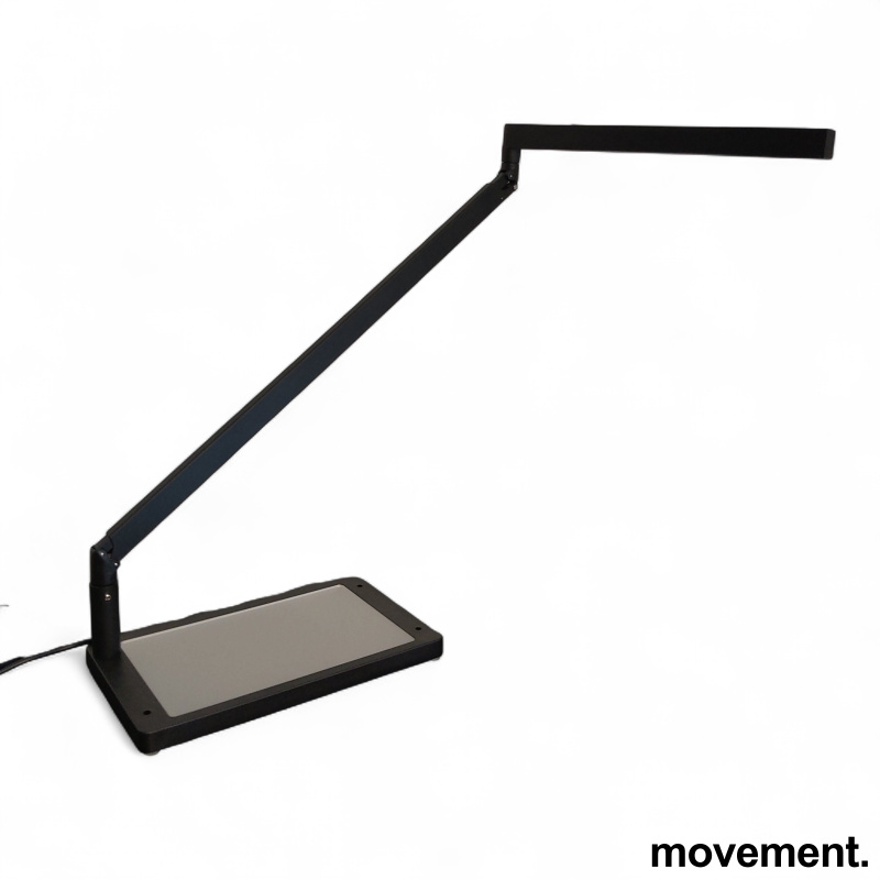 D19 LED med bordfot Sort, Pent