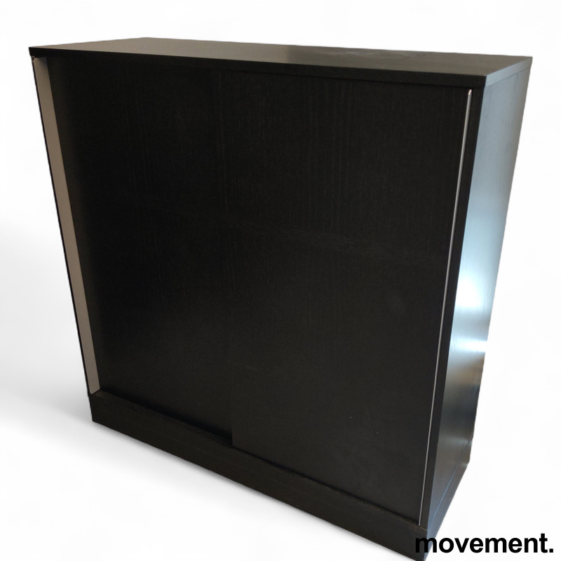 Snitsa 3A4 skyvedørsskap, 120cm - 1 / 2