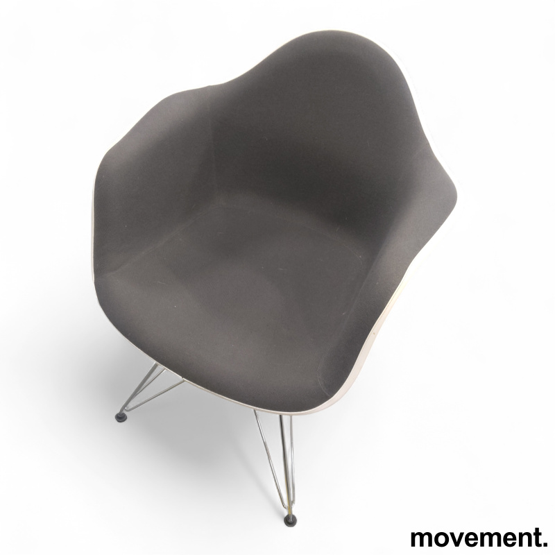 Eames Plastic Armchair DAR polstret - 2 / 4