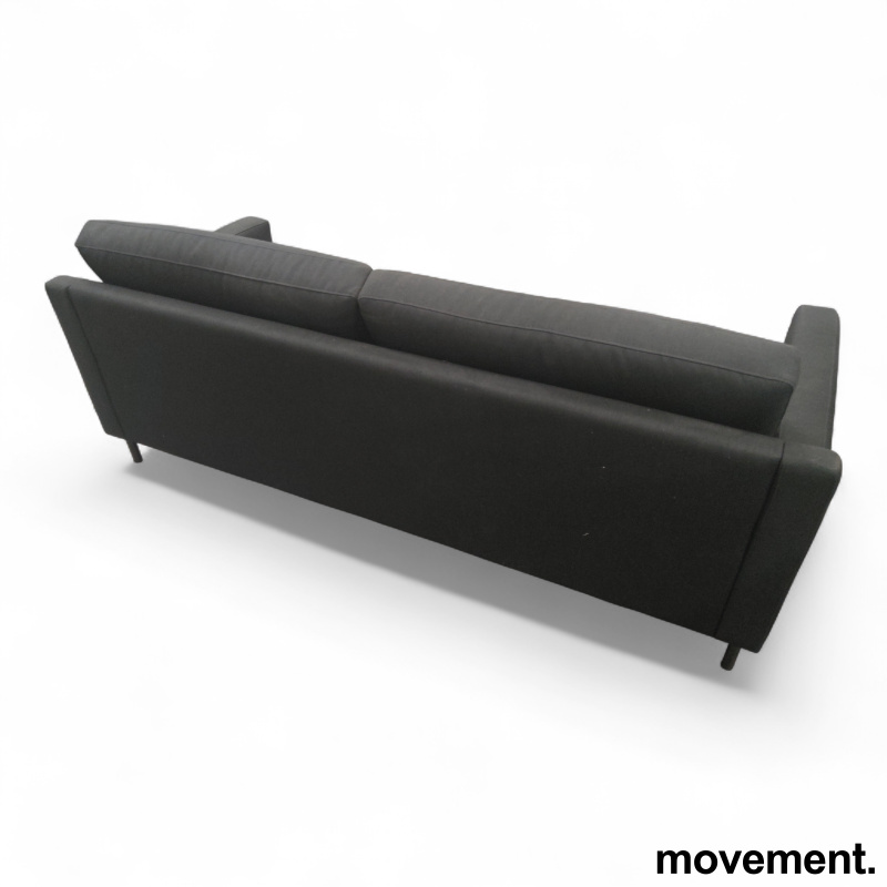 2-seter sofa Sort stoff, ben i - 3 / 3
