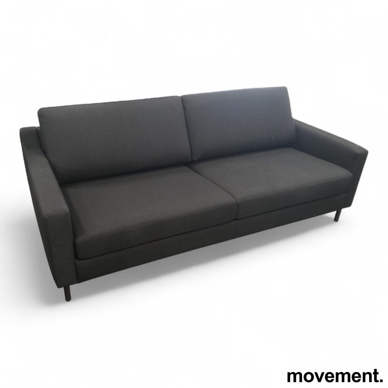 2-seter sofa Sort stoff, ben i - 2 / 3