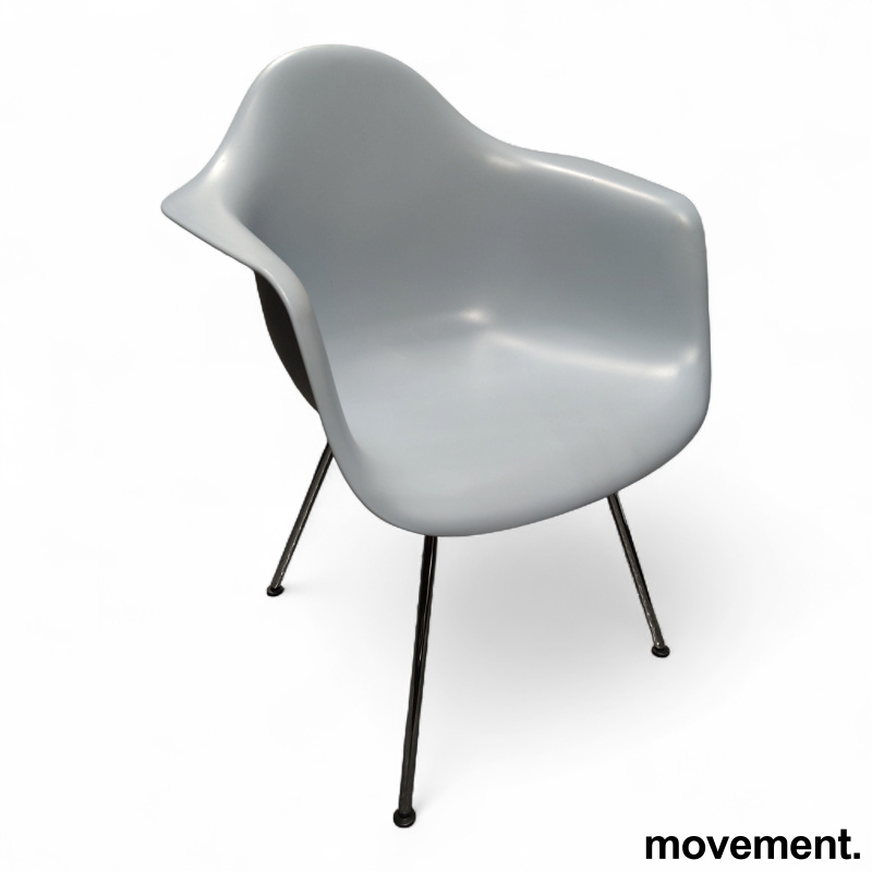 Eames Plastic Armchair DAX Lys