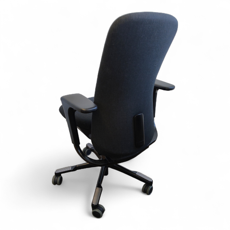 Sofi 7302, slideback armlene Sort