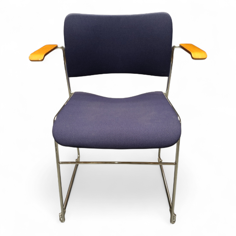 40/4 armchair, fullpolstret Mørk
