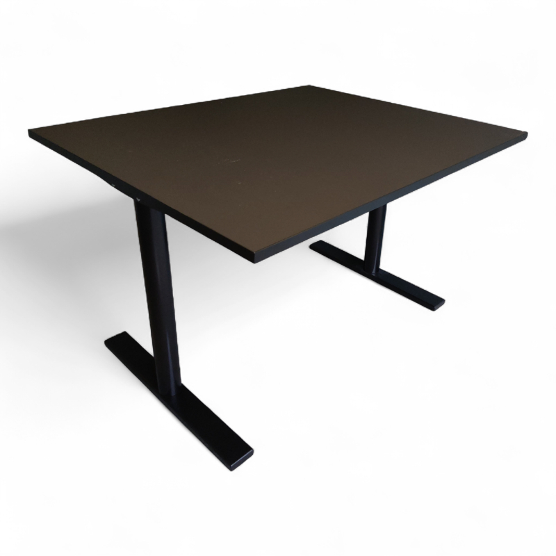 Tellus møtebord 120x100cm  Sort