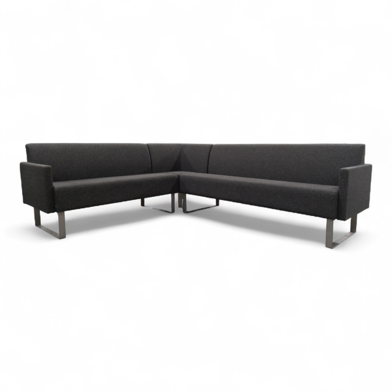 Monolite hjørnesofa 2+3-seter Mørkt