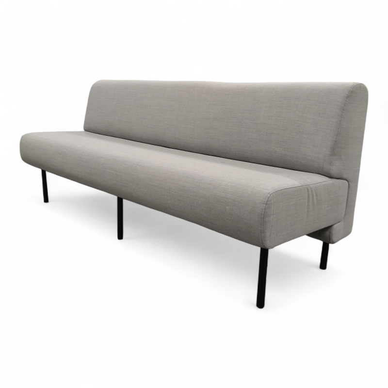 Frame sofa 200cm Lyst grått stoff
