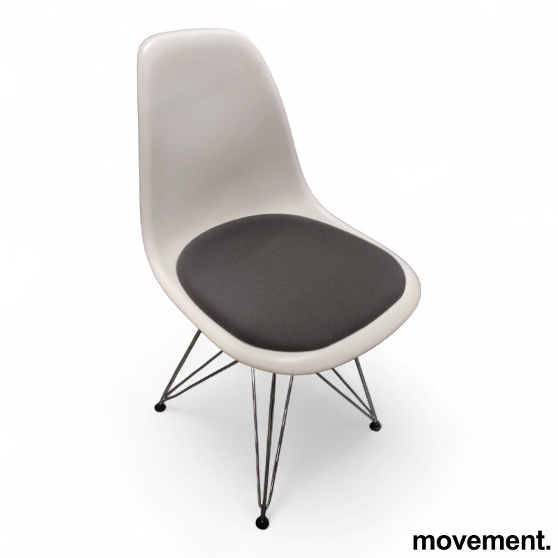 Eames Plastic Side Chair DSR, - 1 / 2